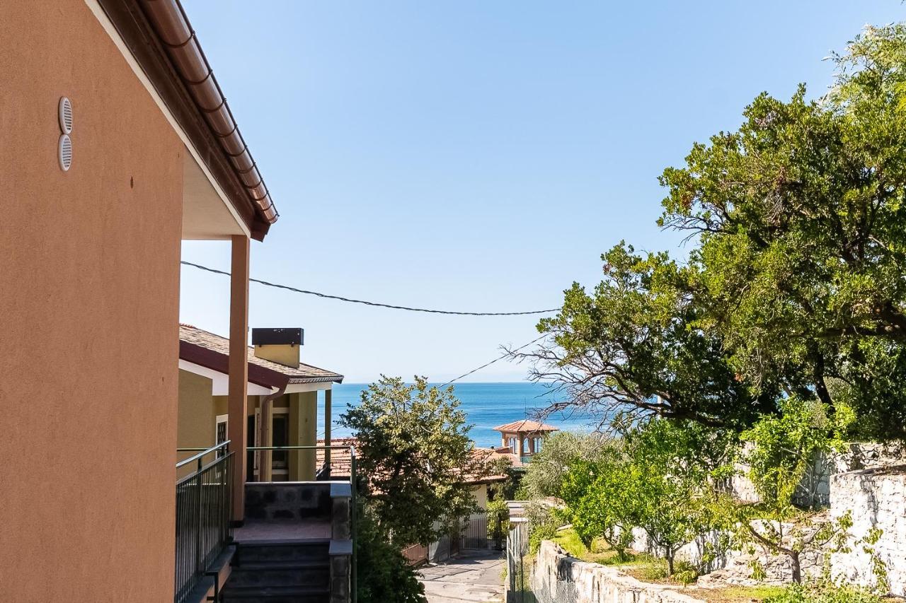 Cavi Sea View Apartment Lavagna Kültér fotó